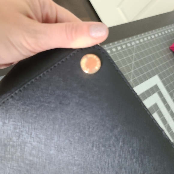 Michael kors black zip top tote fits 13" laptop gold hardware smooth leather - Picture 12 of 16